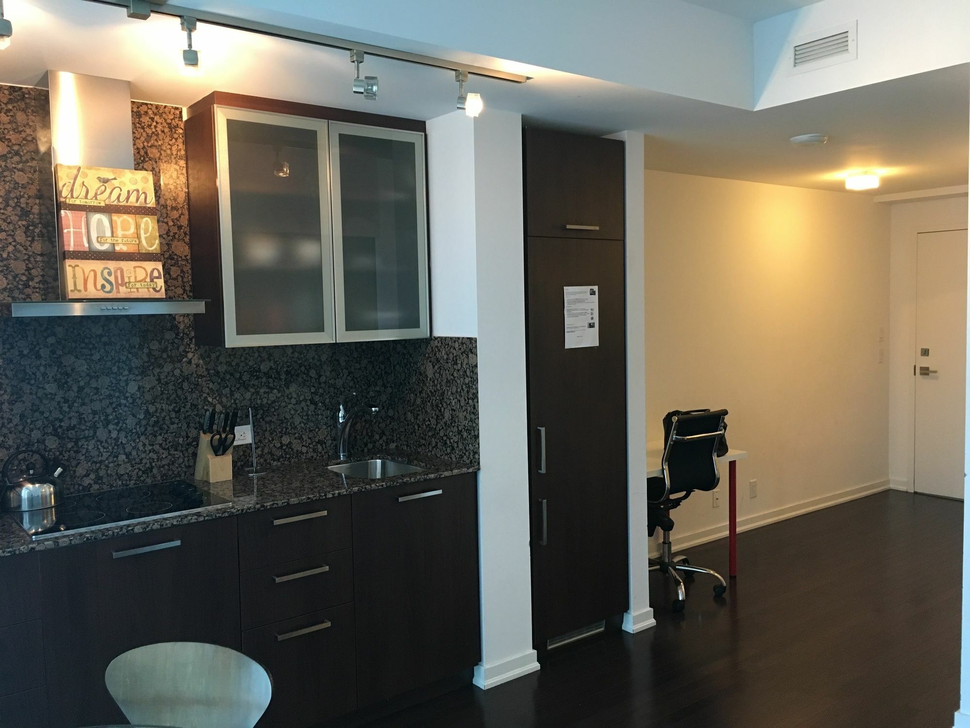 Trinity Suites - Condo On York Street Toronto Exteriér fotografie
